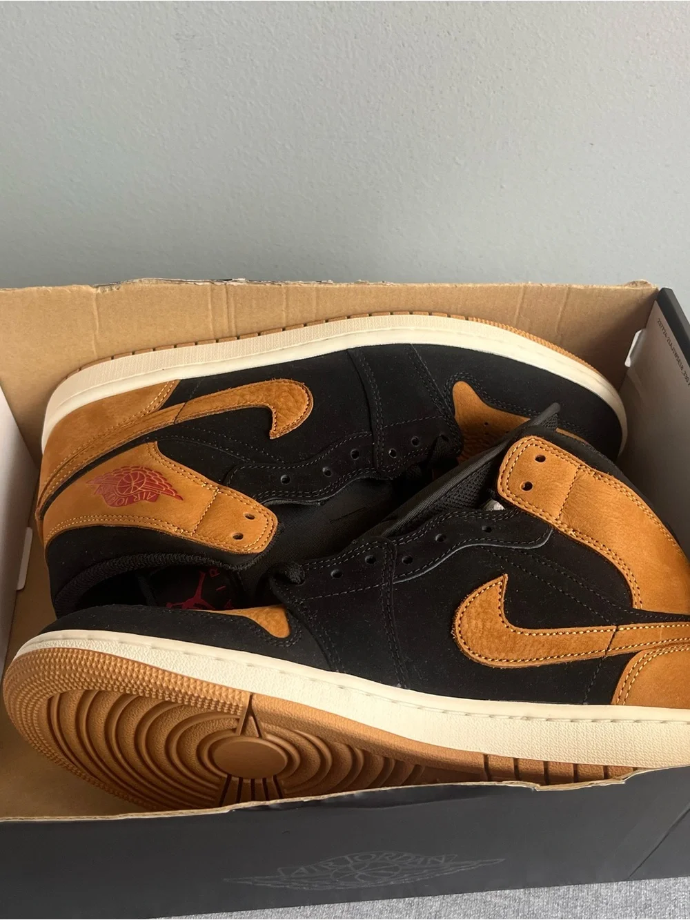 Nike Air Jordan 1 Mid SE Black Flax Varsity Red Men's Shoe Size 9.5 HV4091-002
